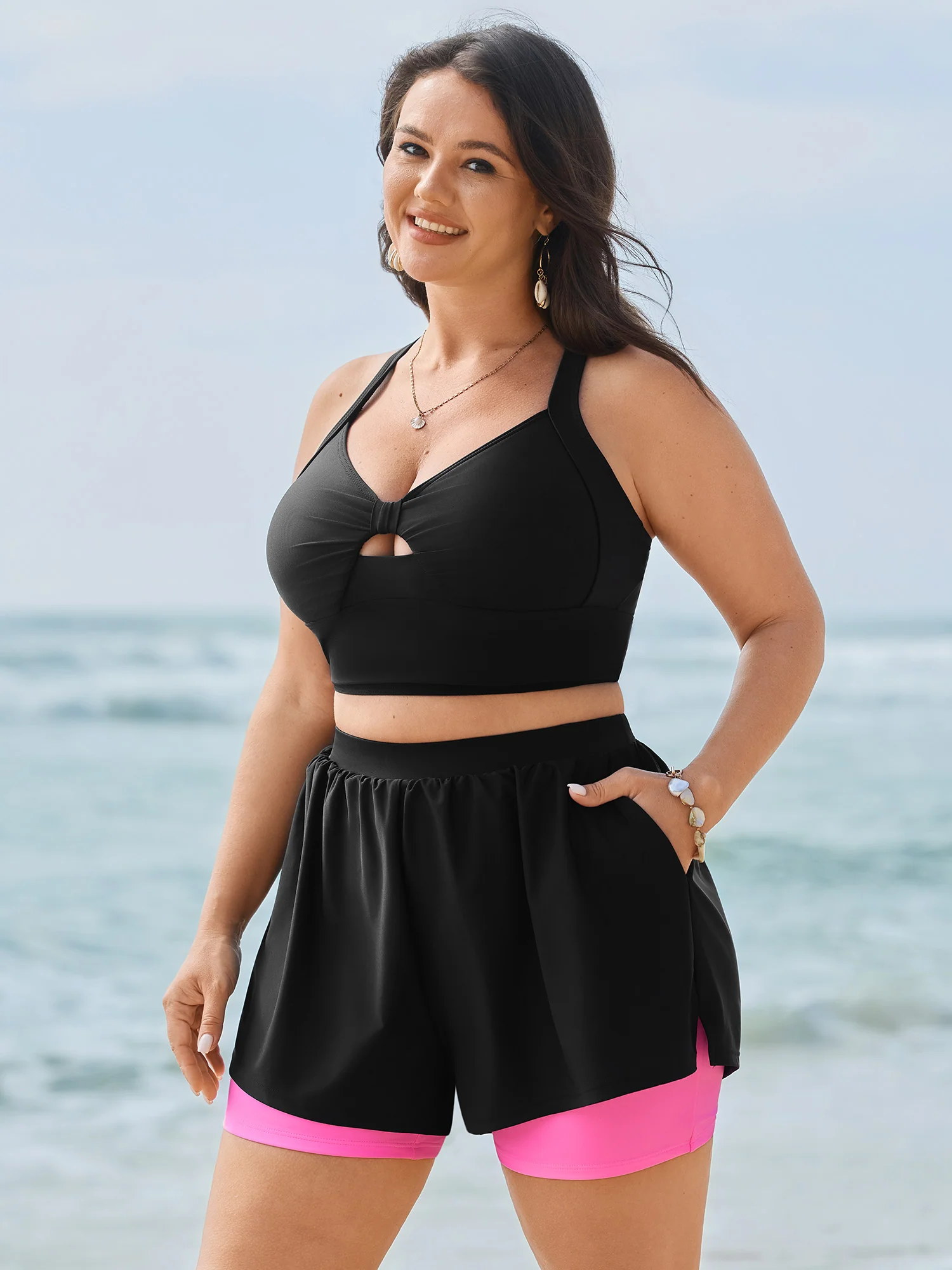 Color Contrast Layered Hem Pockets Swim Shorts - Image 2