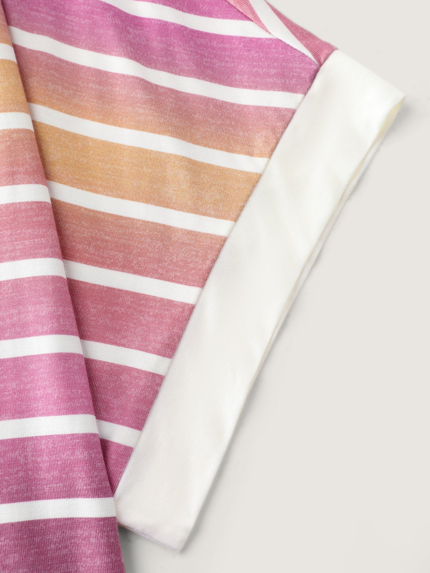 Colorful Gradient Stripe Round Neck T-Shirt - Image 6