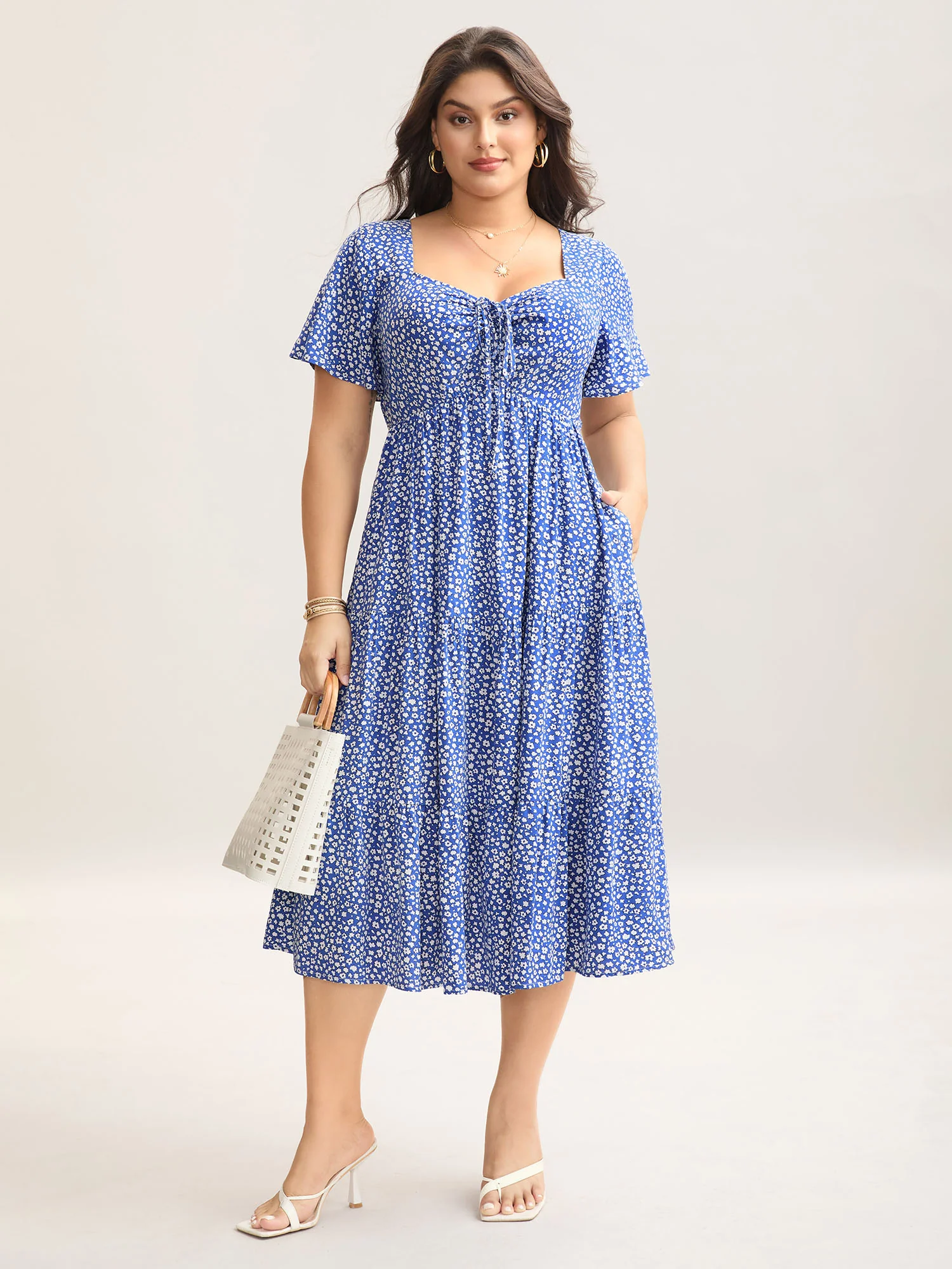Ditsy Floral Sweetheart Drawstring Pocket Tiered Dress - Image 11