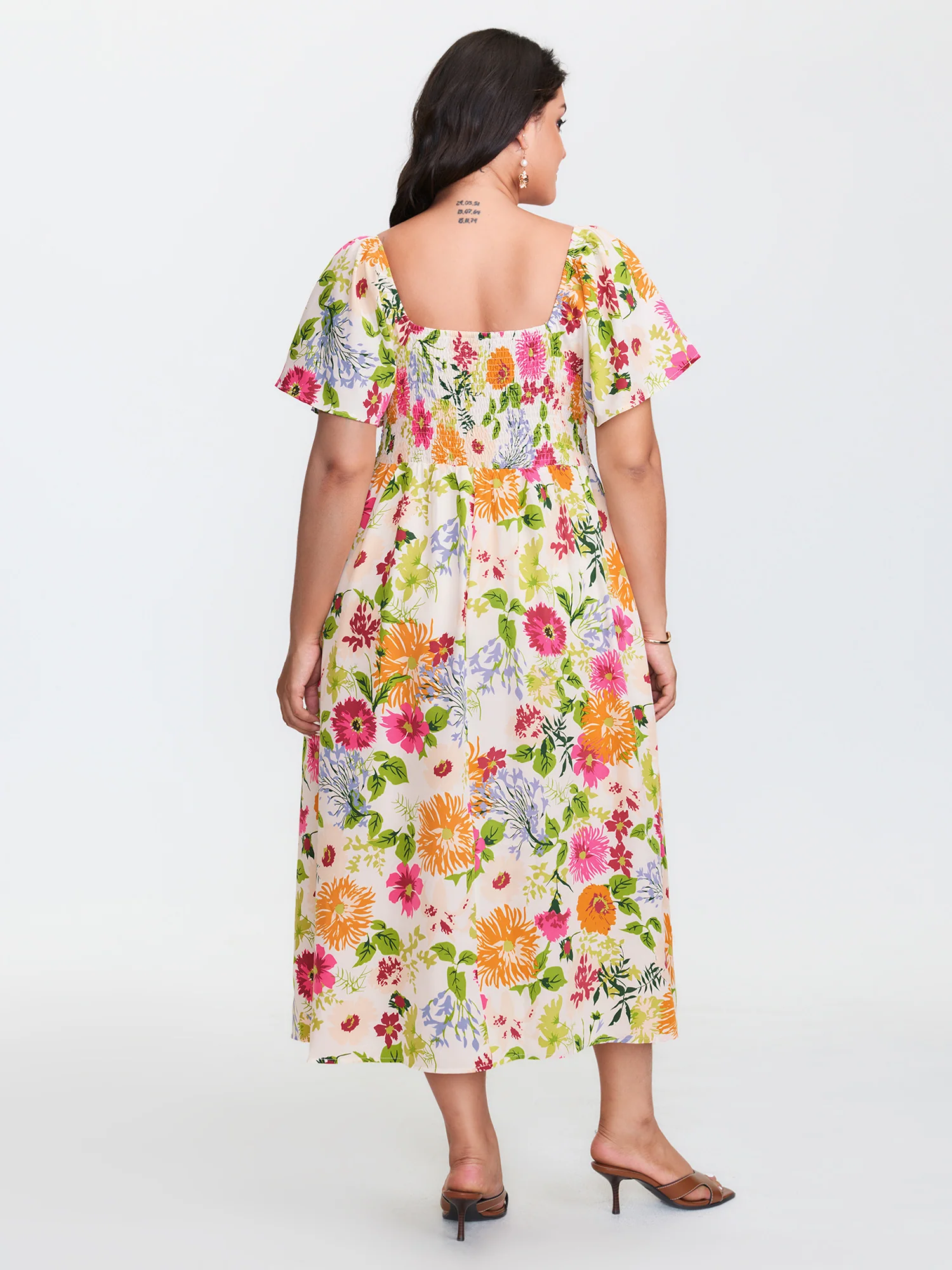Floral Shirred Square Neck Pocket Midi Dress - Image 4