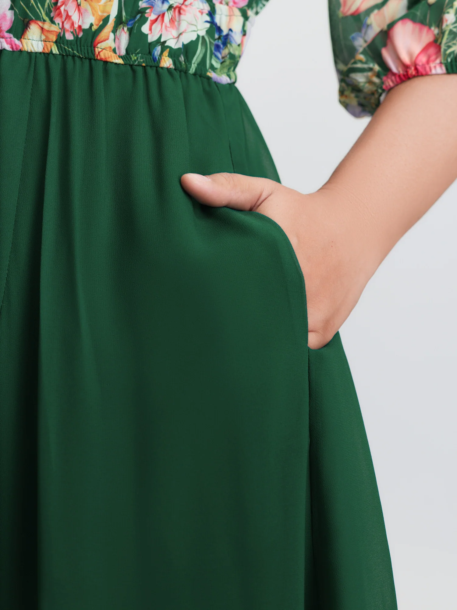 Floral Print Surplice Neckline Stretchy Waist Maxi Dress - Image 3