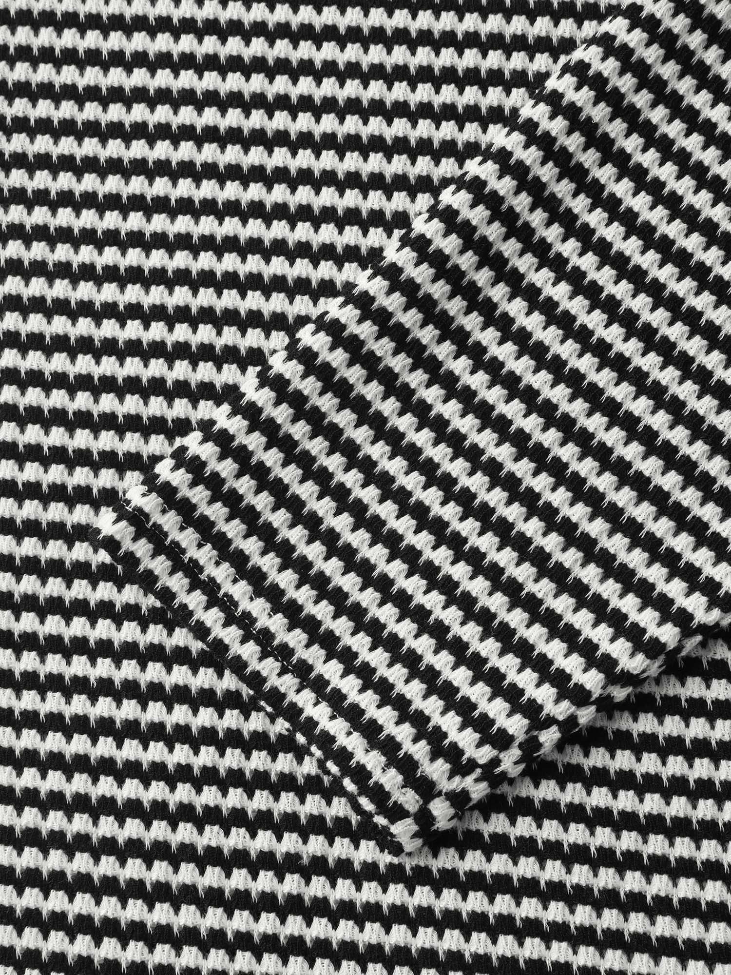 Geometric Texture Split Hem T-Shirt - Image 7