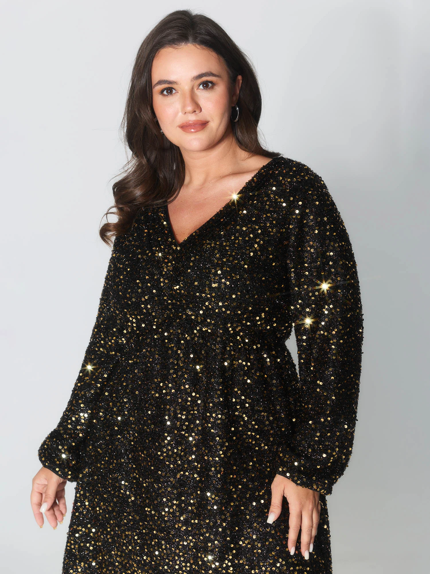 Shimmery Sequin V-Neck Knee Dress - Image 3