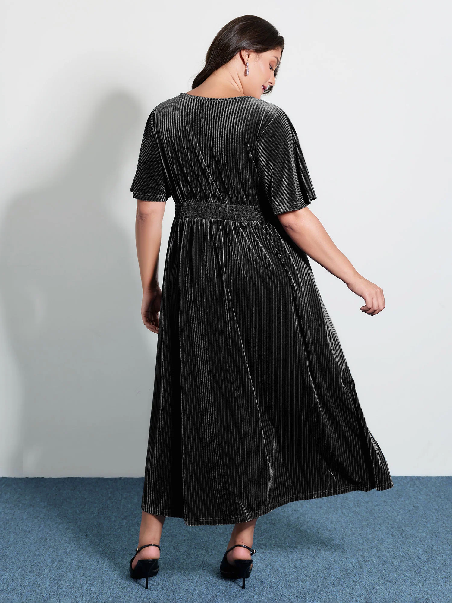 Velvet Celestial Embroidery Shirred Maxi Dress - Image 15