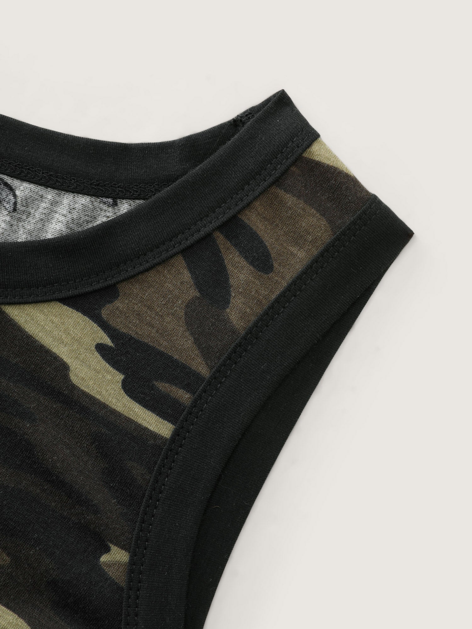 Stretchy Camouflage Print Tank Top - Image 6