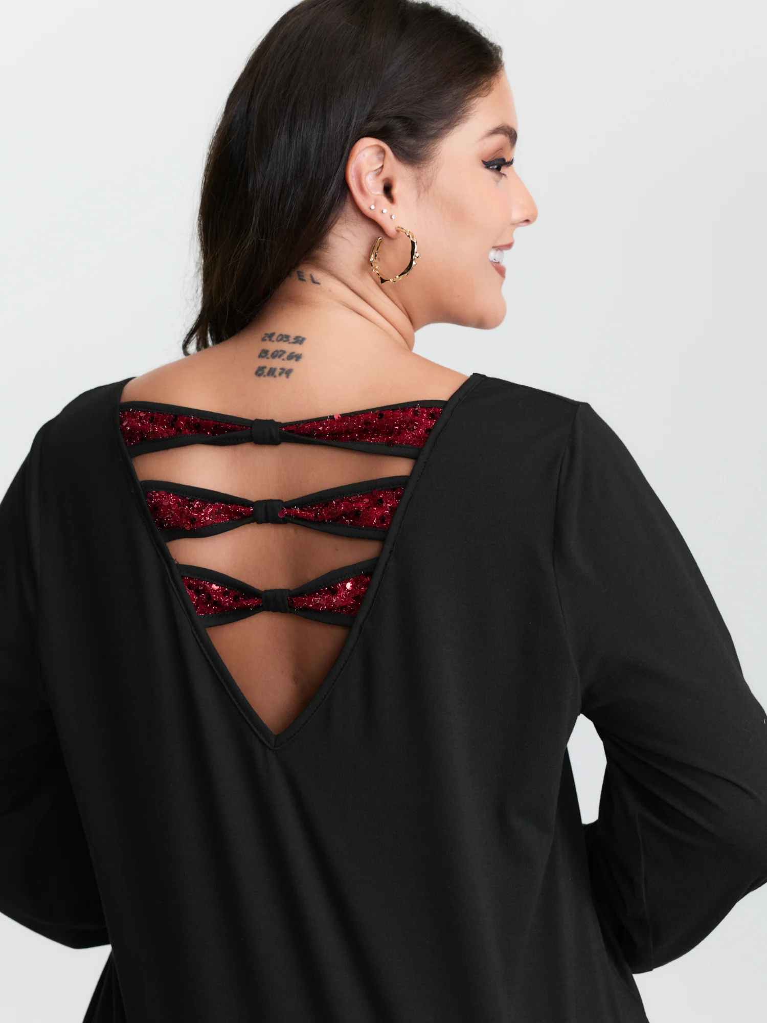 Stretchy Sequin Backless Shirred Cuff T-Shirt