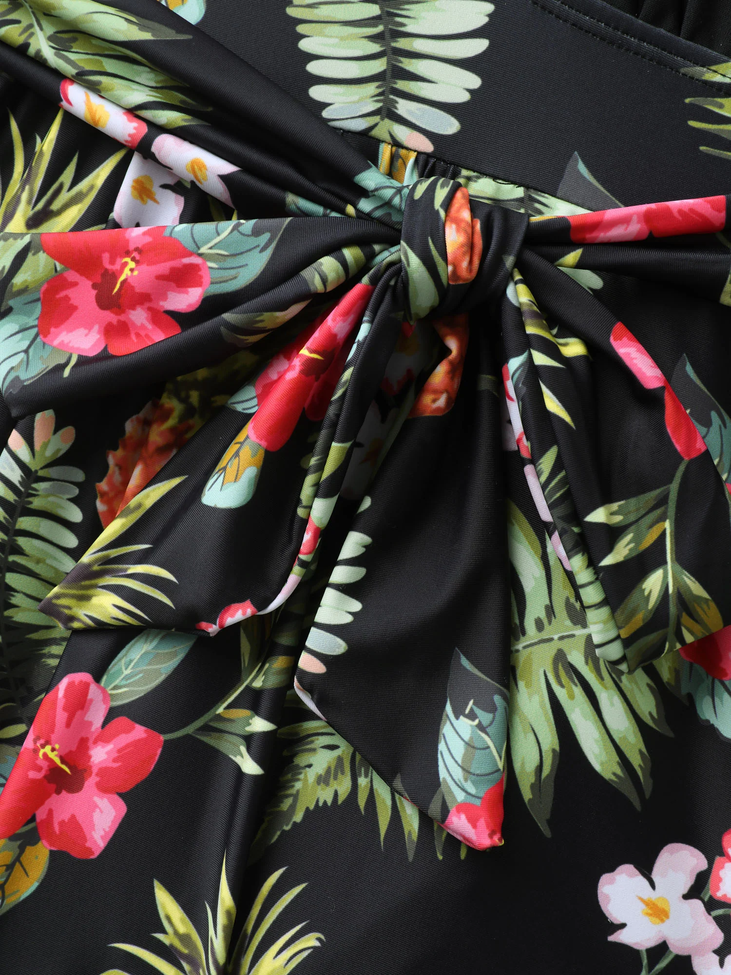 Tropical Floral Pockets One-Piece Swimsuit - Image 10
